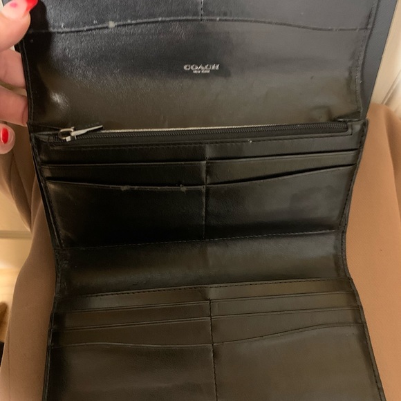 Coach Python Print wallet flap snap closure - Picture 8 of 10